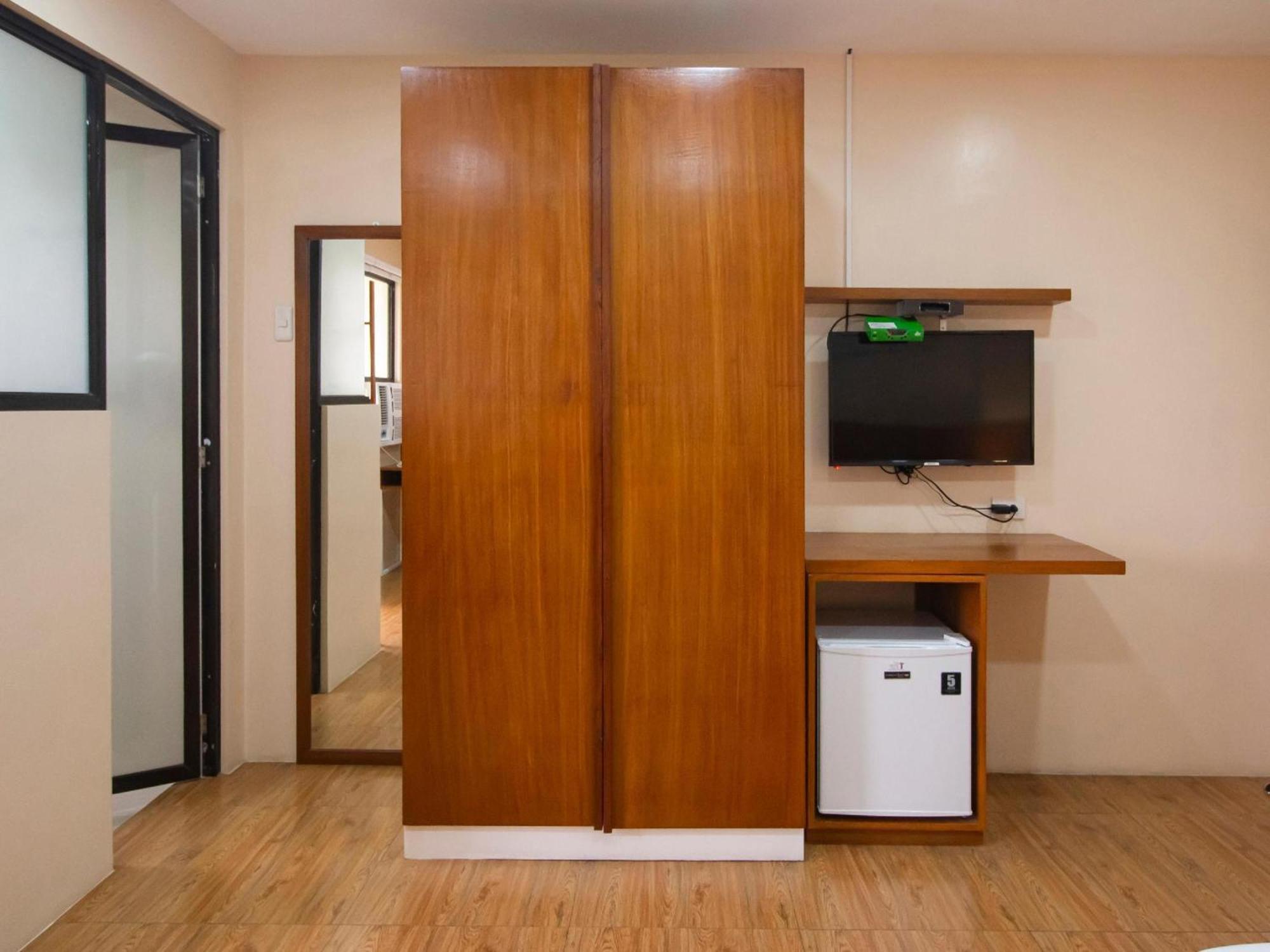 Super Oyo 832 The Teepee Place Hostel & Residence Inn Cebu Ngoại thất bức ảnh