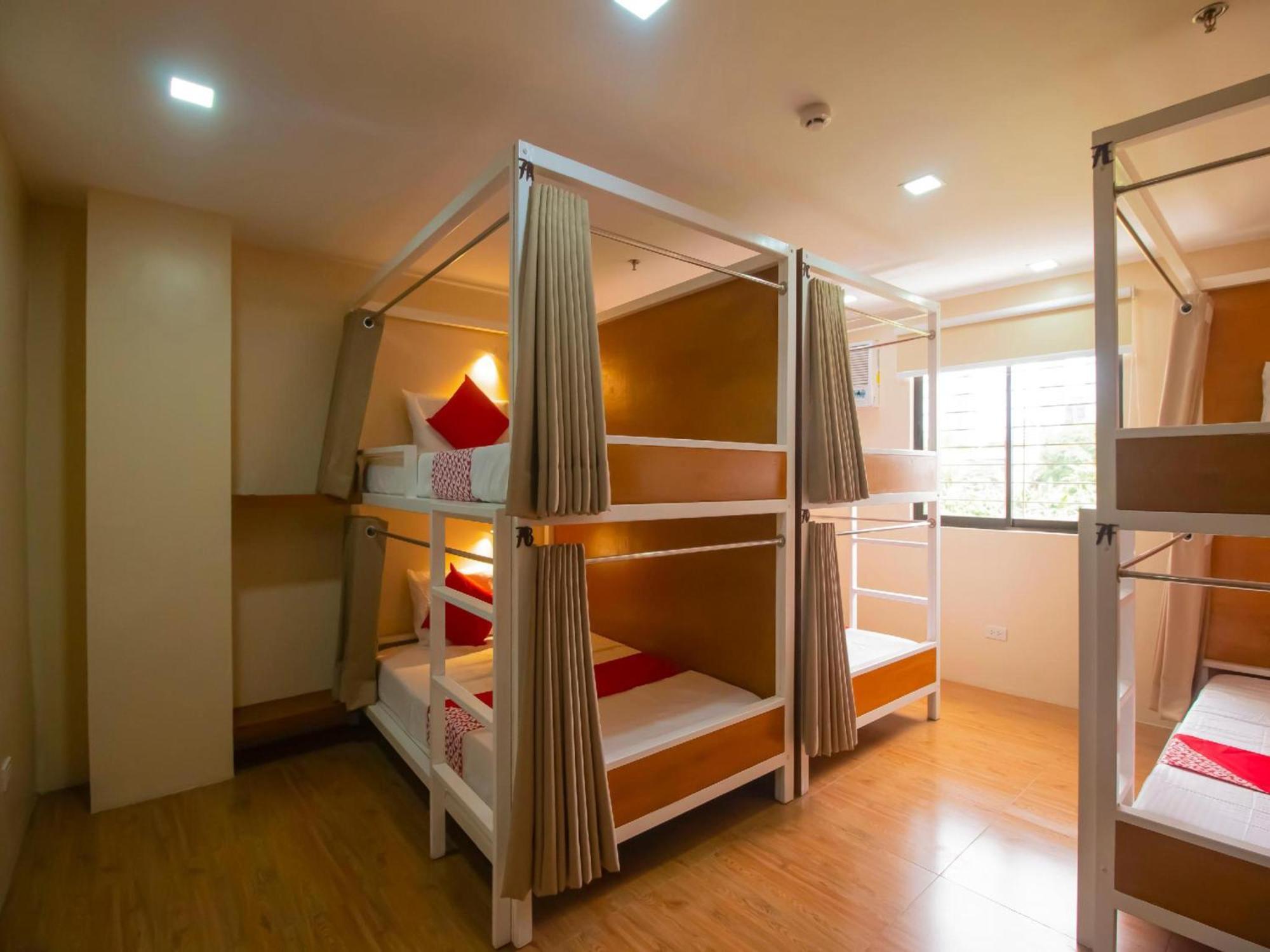 Super Oyo 832 The Teepee Place Hostel & Residence Inn Cebu Ngoại thất bức ảnh