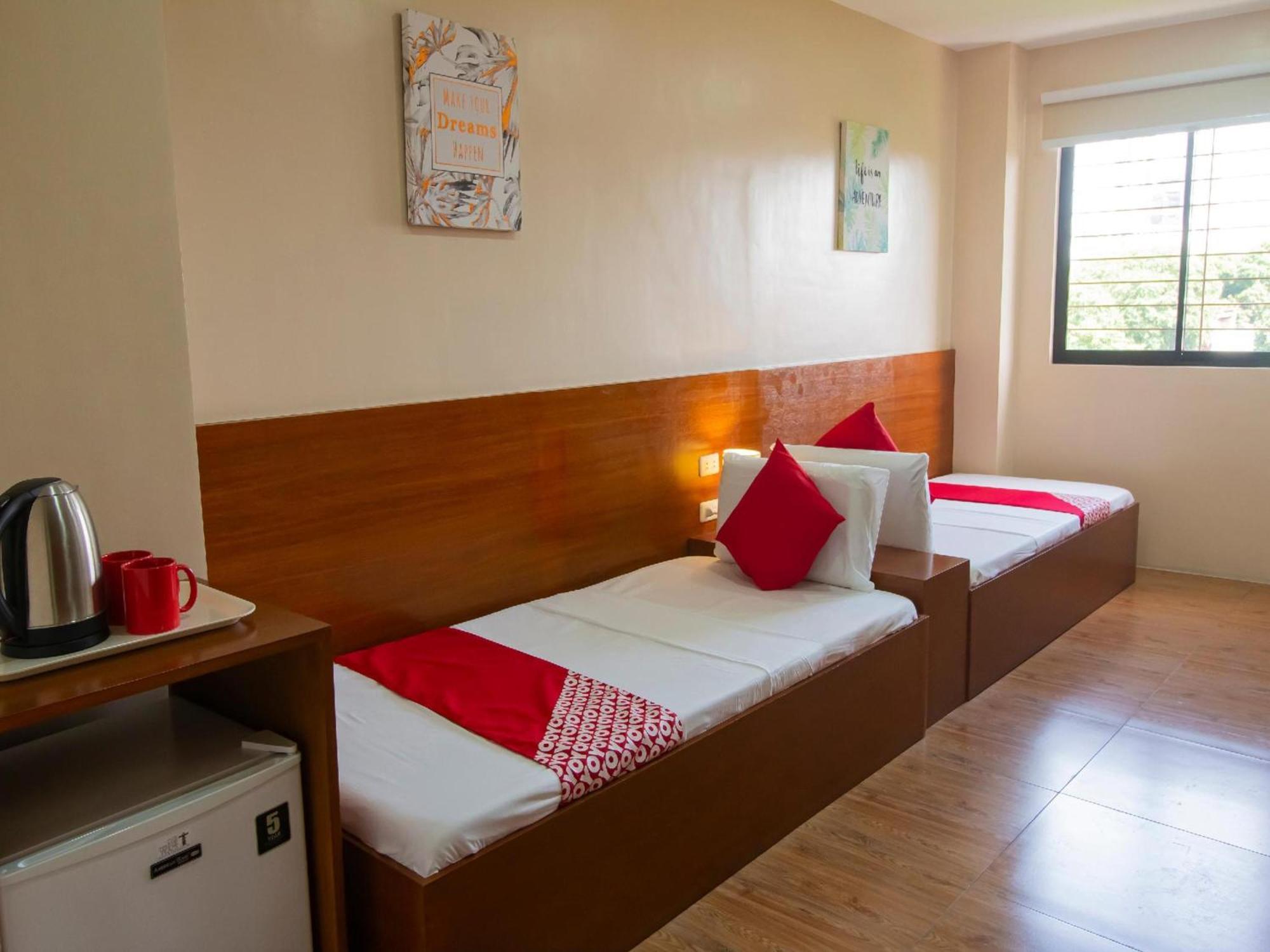 Super Oyo 832 The Teepee Place Hostel & Residence Inn Cebu Ngoại thất bức ảnh
