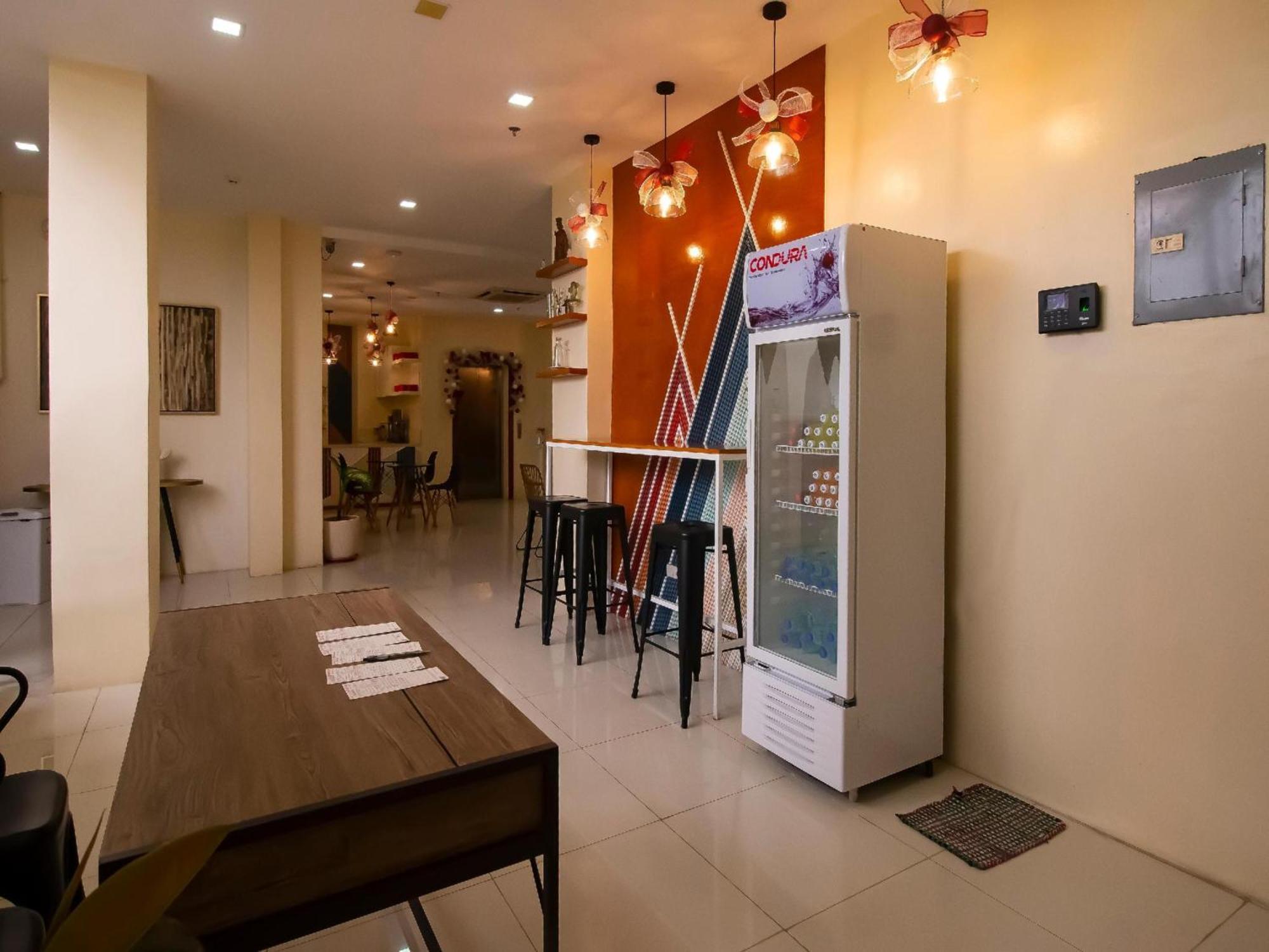 Super Oyo 832 The Teepee Place Hostel & Residence Inn Cebu Ngoại thất bức ảnh
