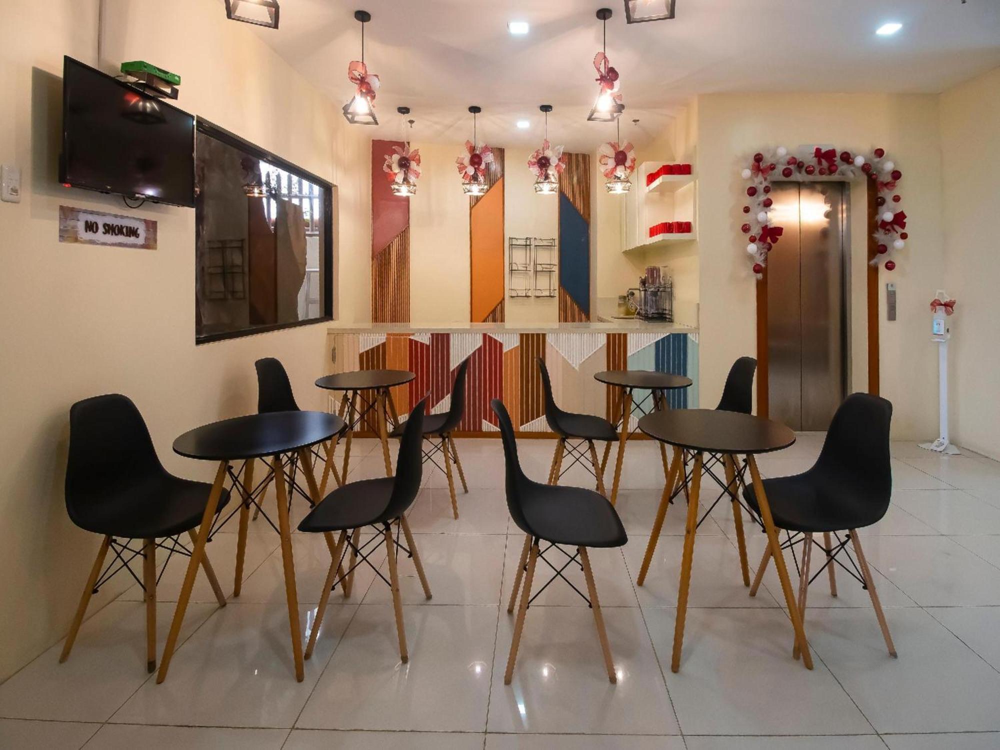 Super Oyo 832 The Teepee Place Hostel & Residence Inn Cebu Ngoại thất bức ảnh